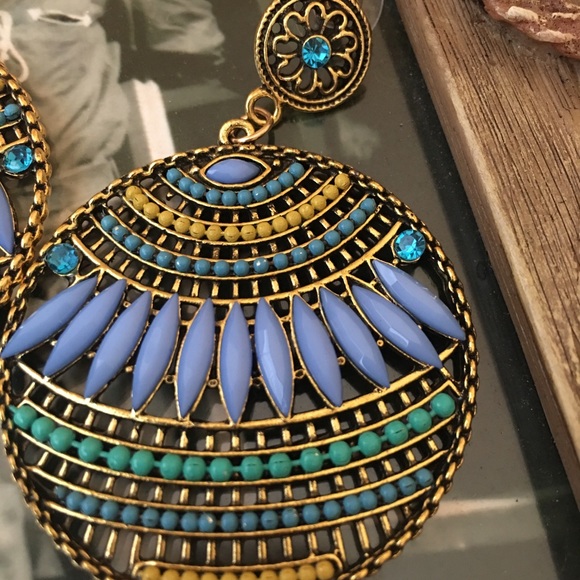 🌻3 for $20🌻💥LAST PAIR💥Boho Beaded Earrings - Picture 3 of 7